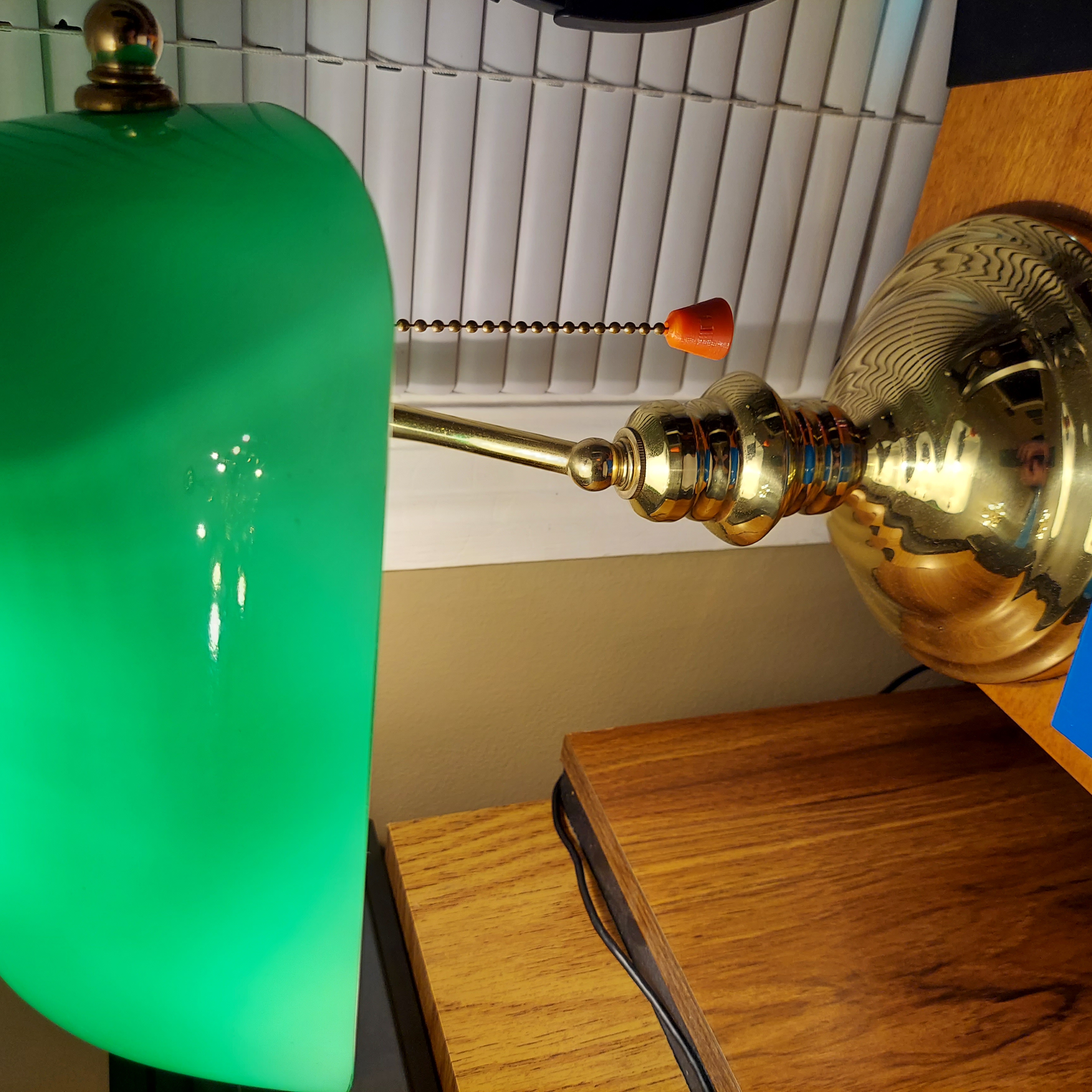 Kéo chuỗi ánh sáng khóa