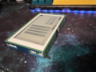 Kệ Đeo Thẻ Điện Tử M5Paper