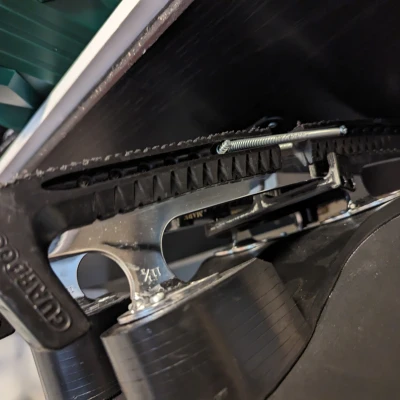 Giá Đỡ Giày Trượt Băng