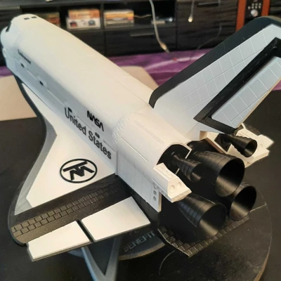 Mô Hình Tàu Con Thoi Endeavour Chi Tiết