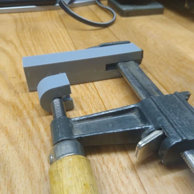 Bọc Bảo Vệ Kìm Chiều Sâu Hoàn Toàn