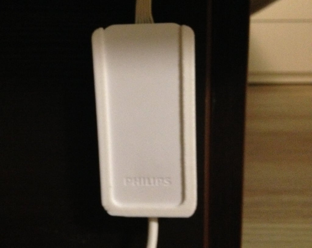 Kệ gắn bộ điều khiển dải đèn Philips HUE