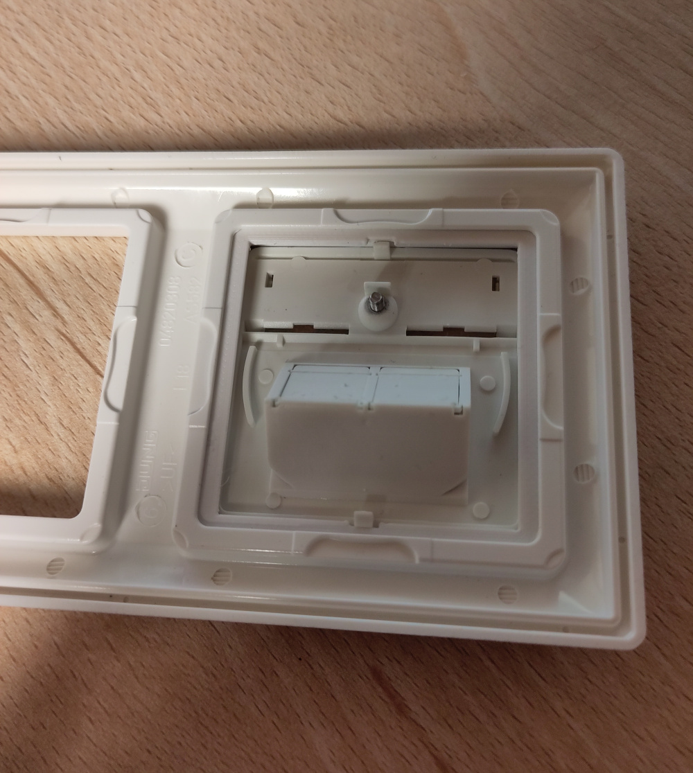 Khung chuyển đổi cổng mạng cho Jung AS500