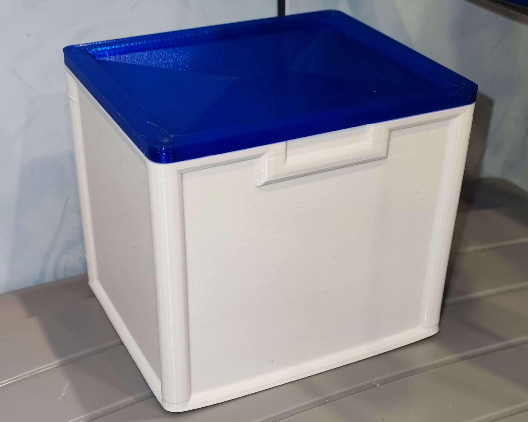 Hộp/Rương có nắp nam châm 100 x 120 x 100 mm