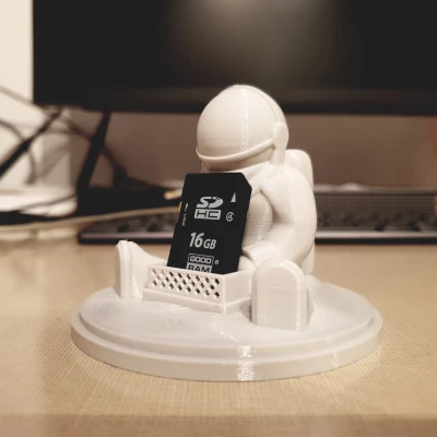 Kẹp Thẻ Nhớ SD Hình Phi Hành Gia