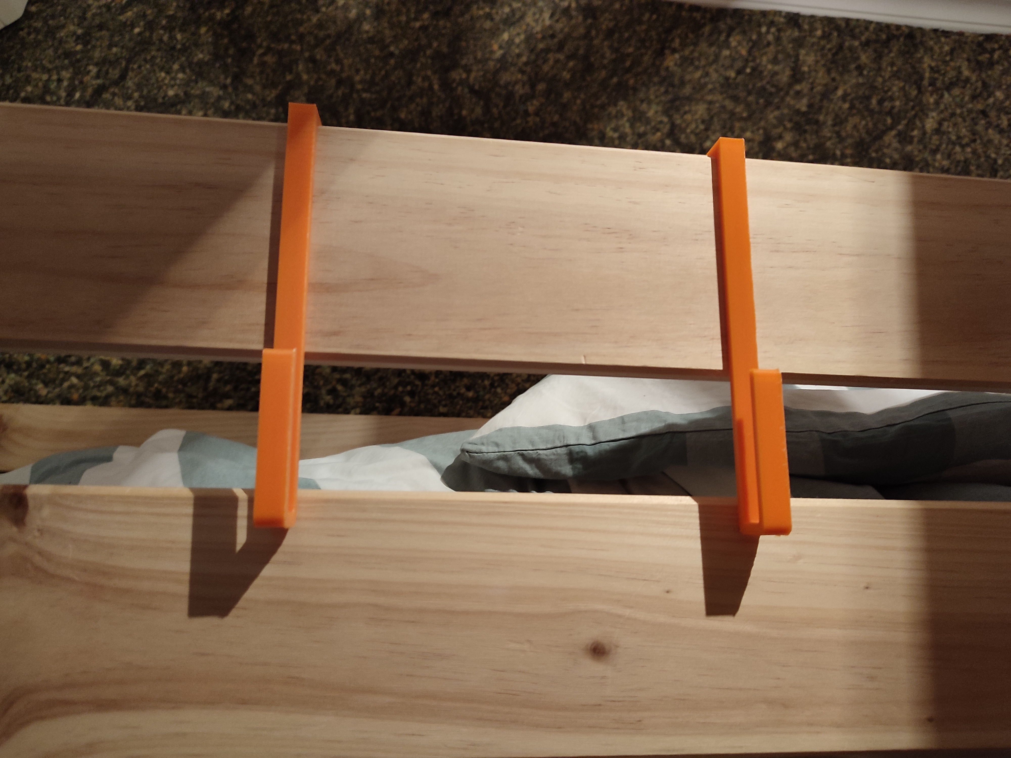 Người giữ máy tính bảng cho khung giường giường tầng