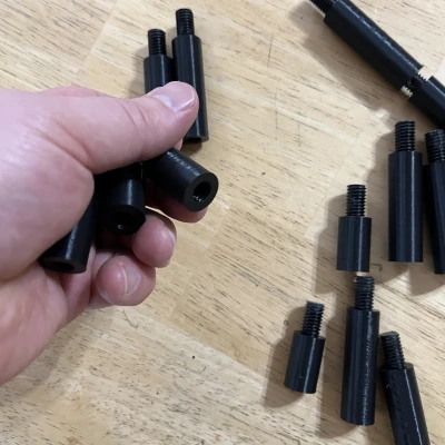 Chân đế/hỗ trợ kệ có thể điều chỉnh