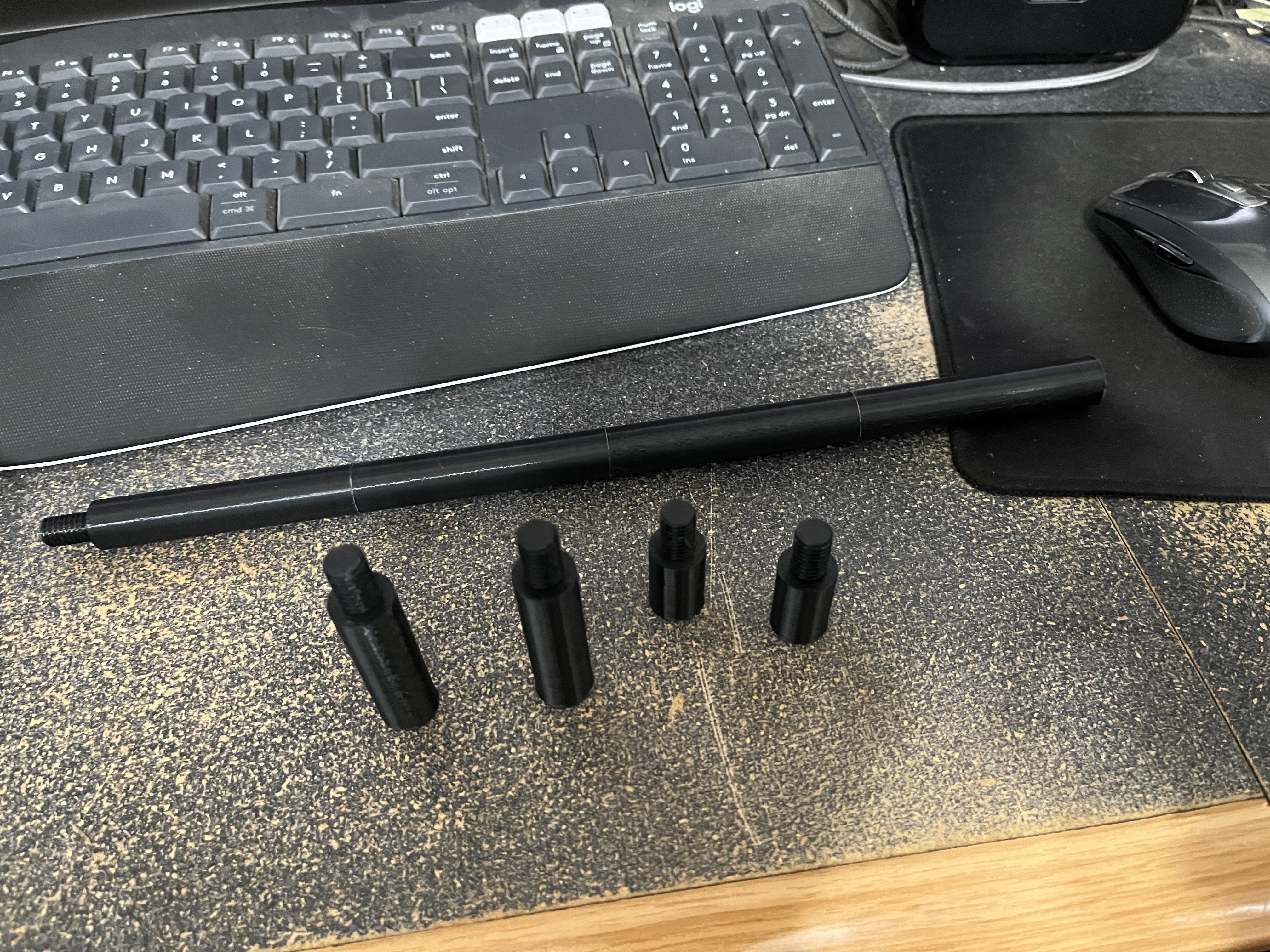 Chân đế/hỗ trợ kệ có thể điều chỉnh