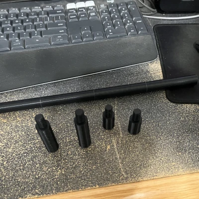 Chân đế/hỗ trợ kệ có thể điều chỉnh