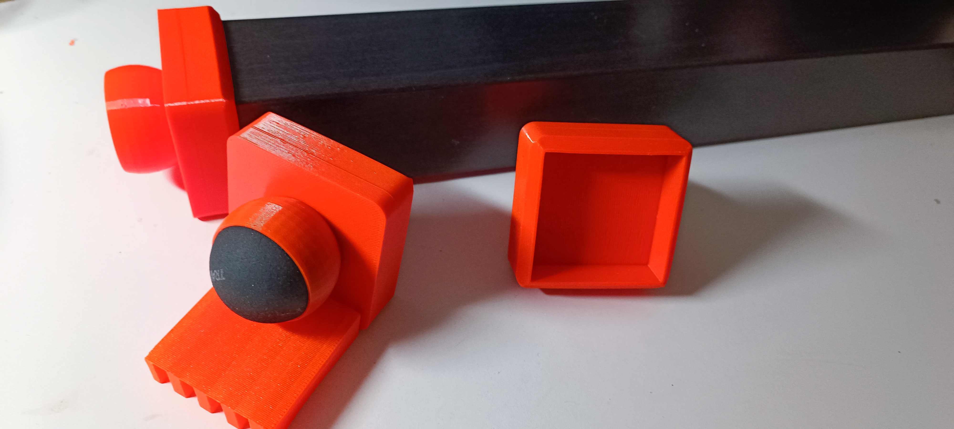 IKEA thiếu chân chống bóng chân