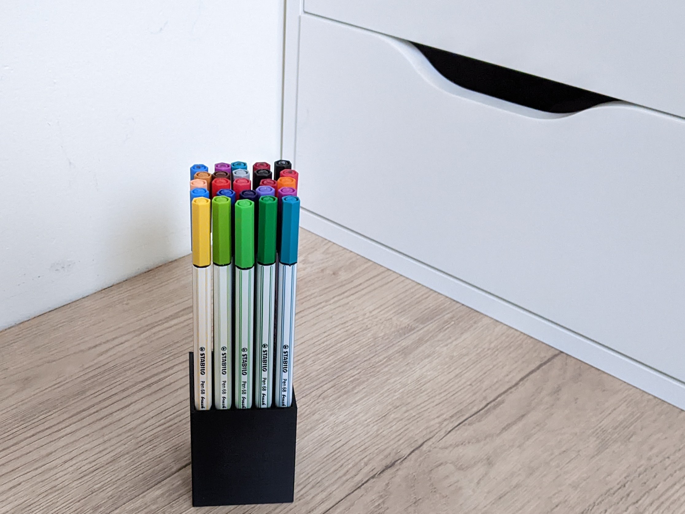 Kệ Đựng Bút Stabilo Pen 68