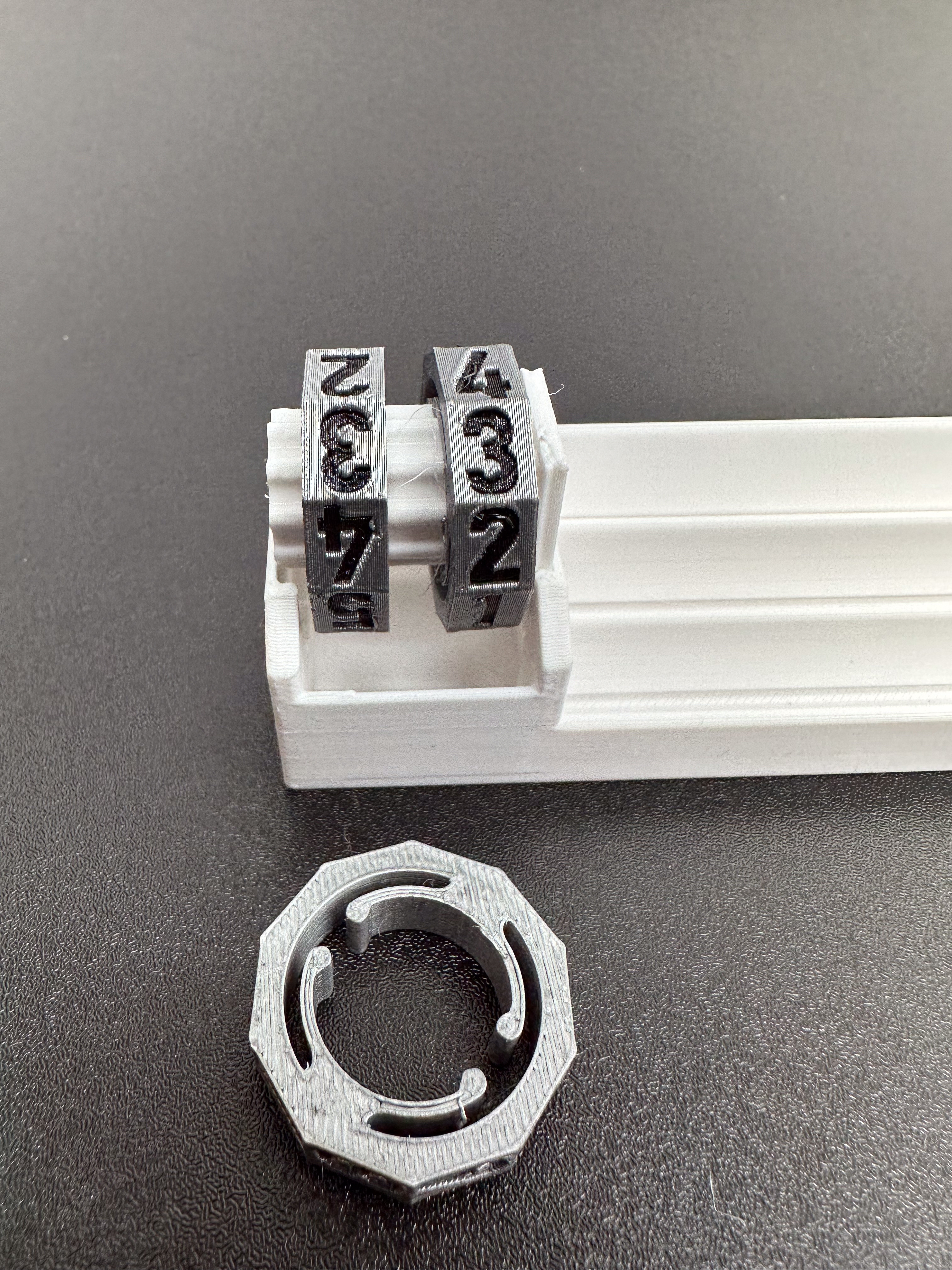 Quầy chơi trò chơi bảng và giữ tay