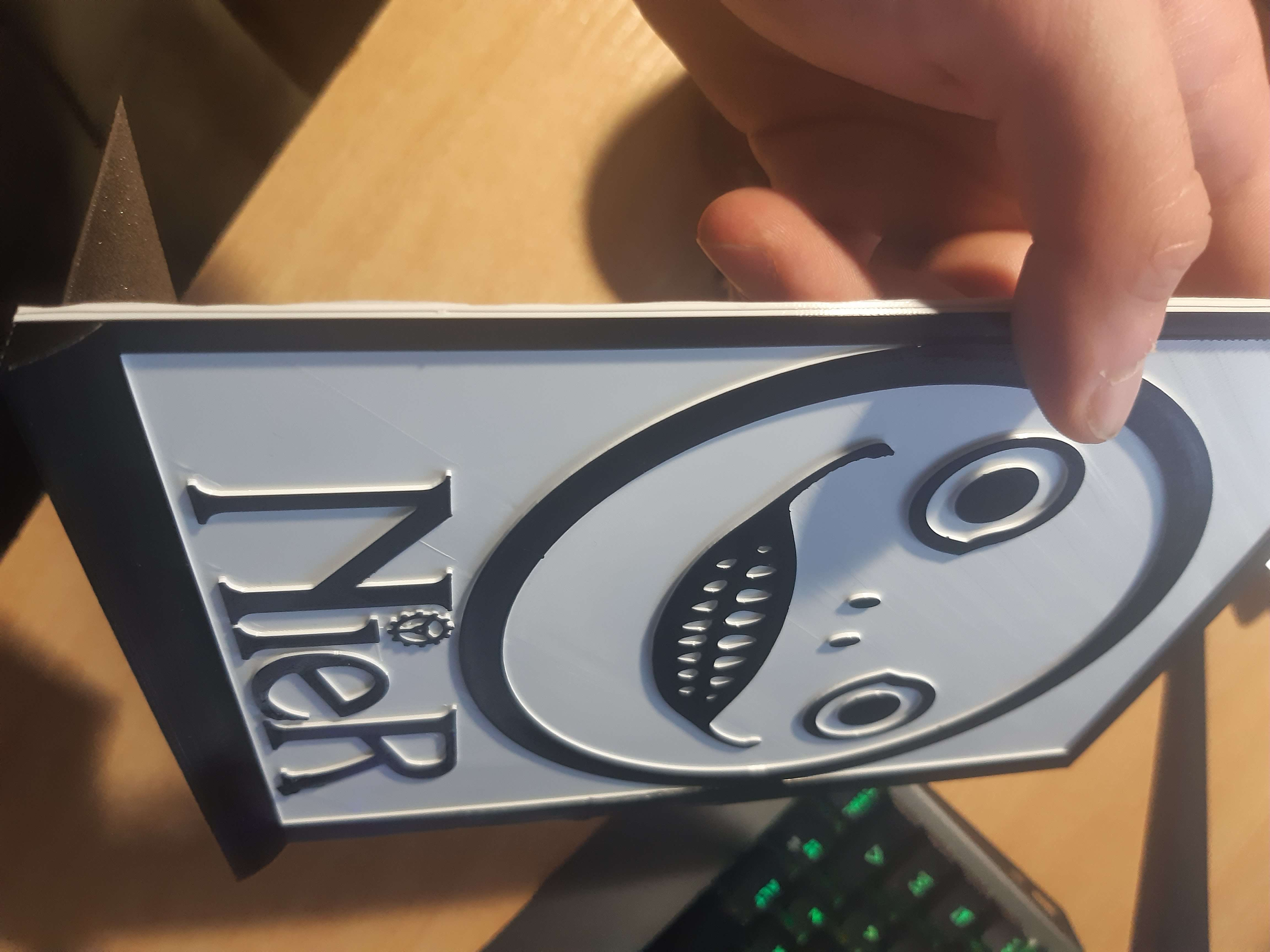 Kệ Sách NieR Automata