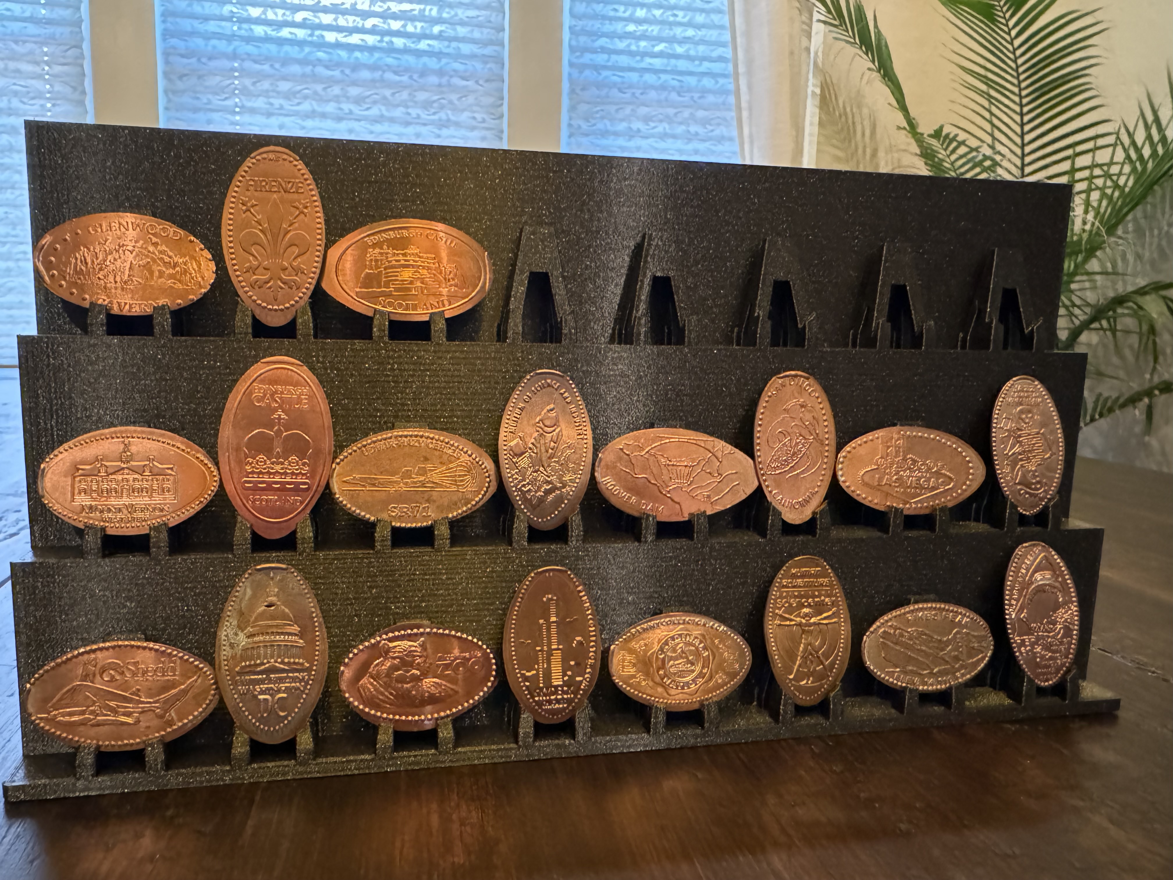 Chân Đế Trưng Bày Đồng Xu Ép Kỷ Niệm