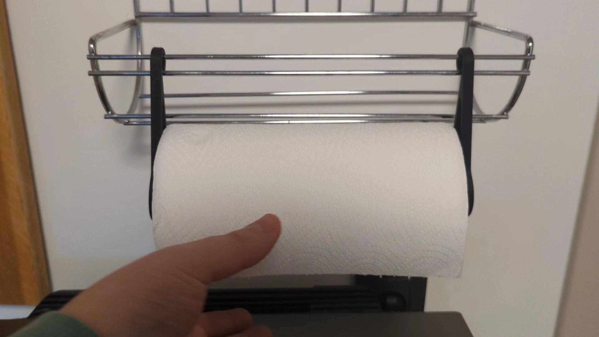 Kệ Treo Khăn Giấy Hình Móc Câu Chữ S