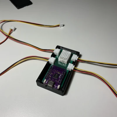 Hộp cho bo mạch 30x70mm - 1 DHT22, 1 ESP32 S2 mini, 4 đầu nối XH