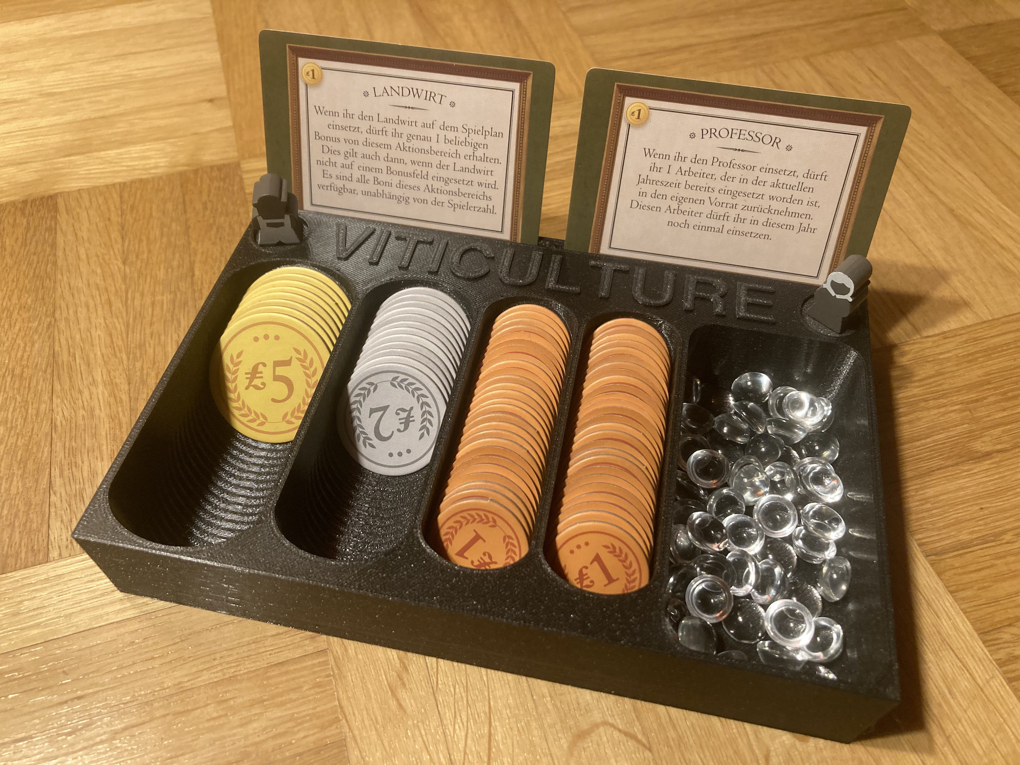 Khay chính Viticulture đựng xu, nho và rượu