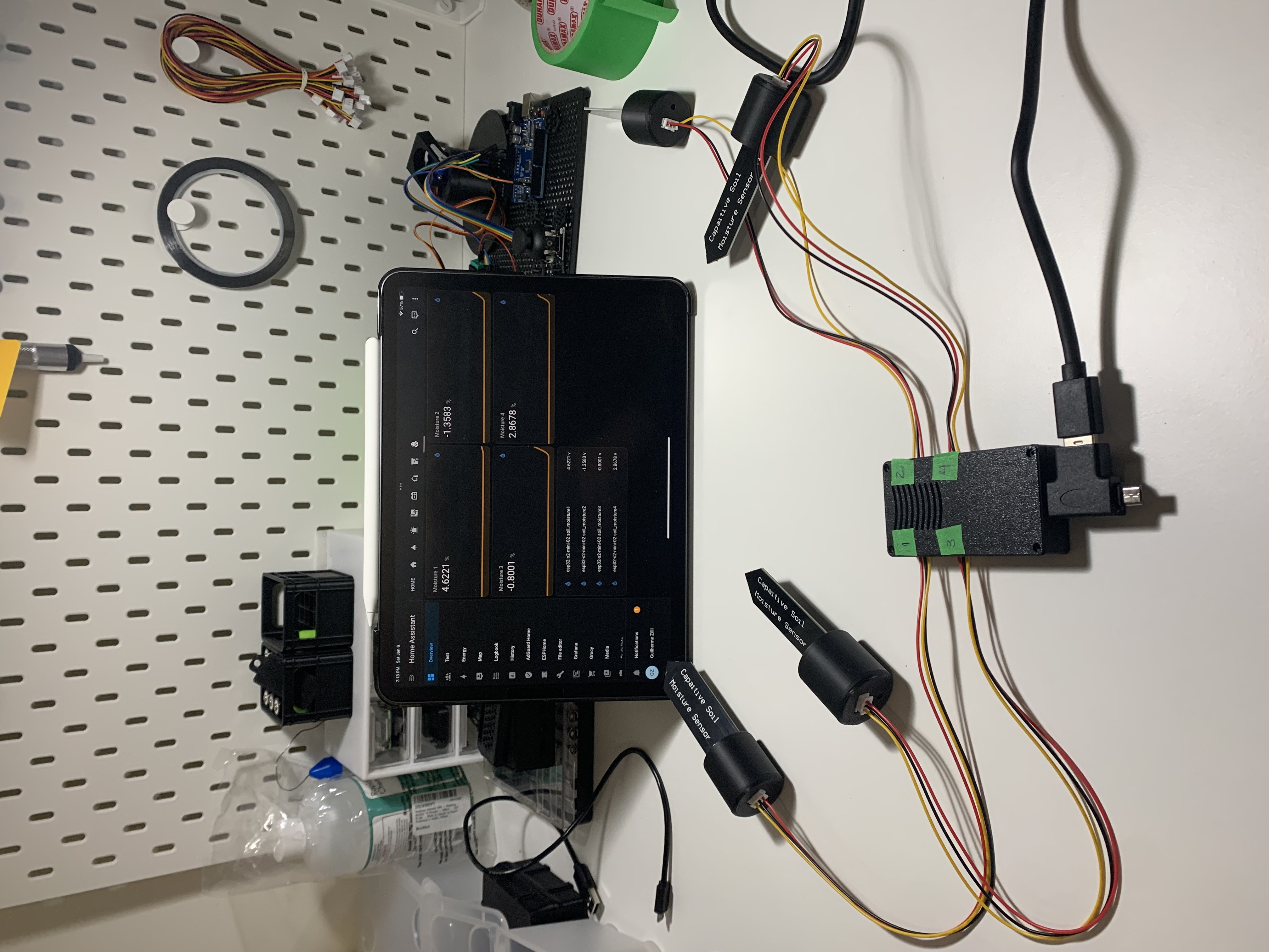 Hộp cho bo mạch 30x70mm - 1 DHT22, 1 ESP32 S2 mini, 4 đầu nối XH