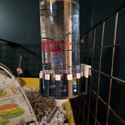 Kệ Đựng Bình Nước Kaytee 32oz