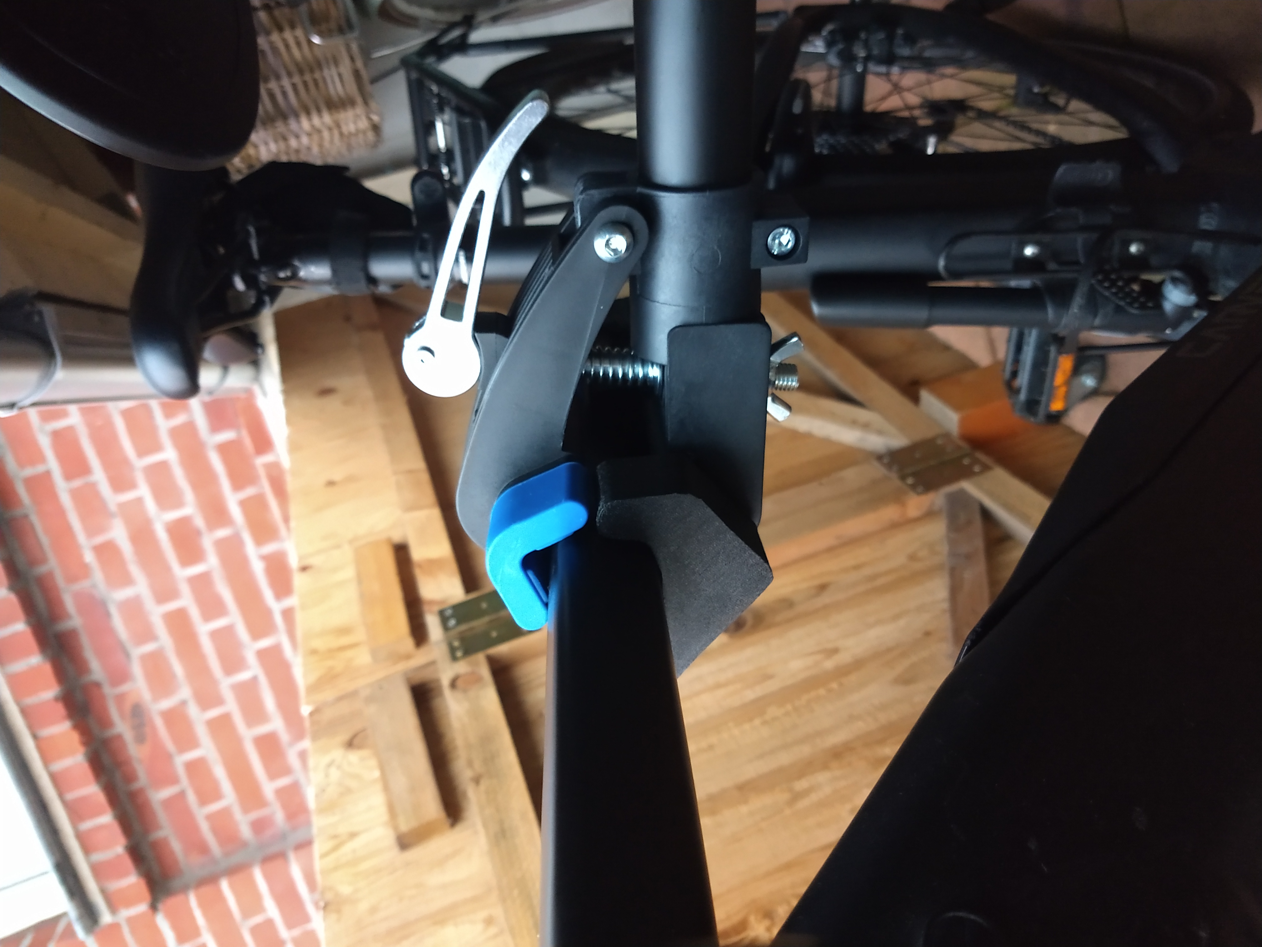 Adapter xe đạp điện cho chân chống sửa xe đạp