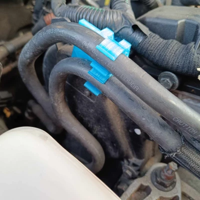 Người giữ Volvo V50 2.0D (một phần)