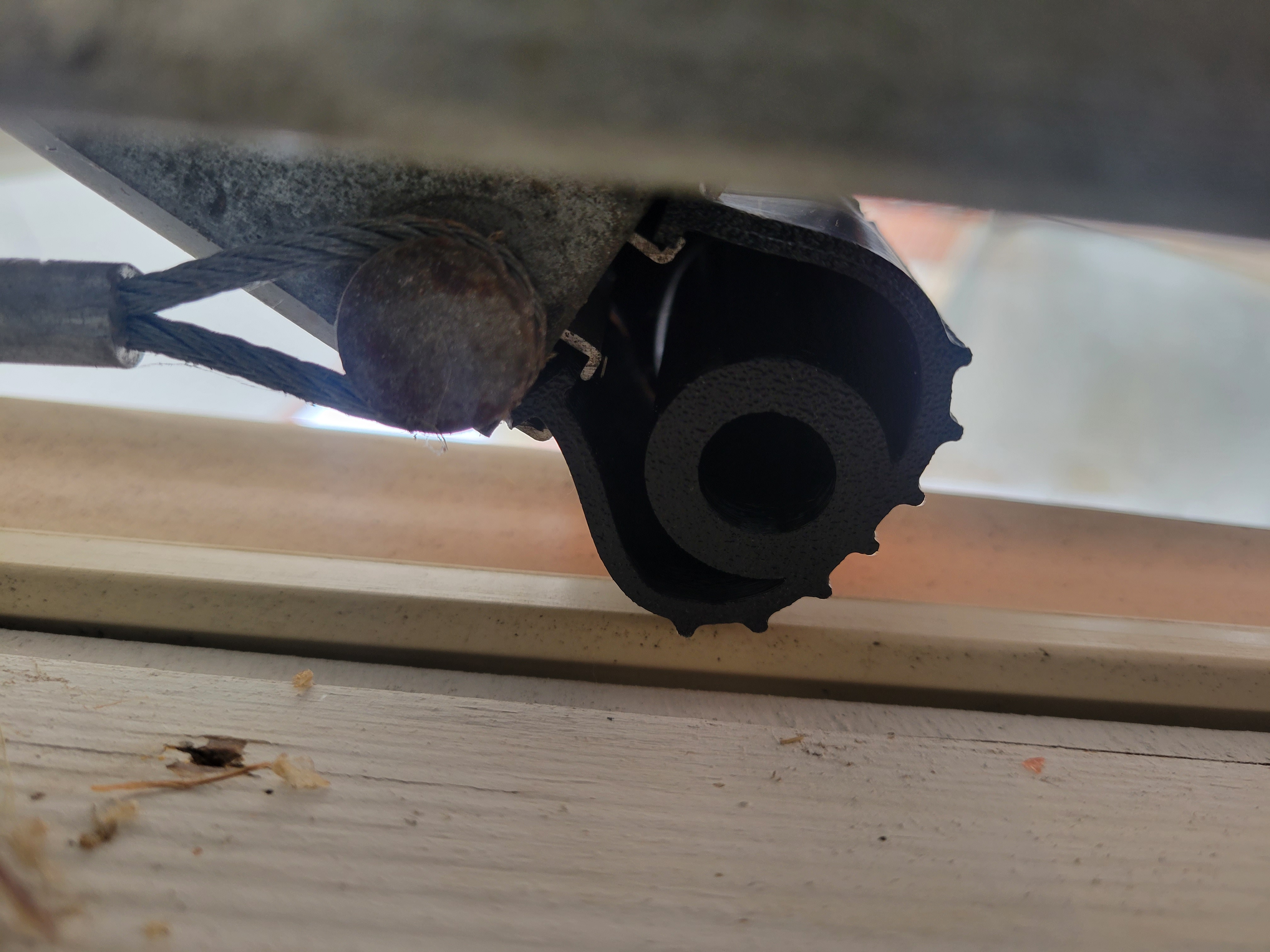 Gioăng Đáy Cửa Cuốn Overhead Kiểu T