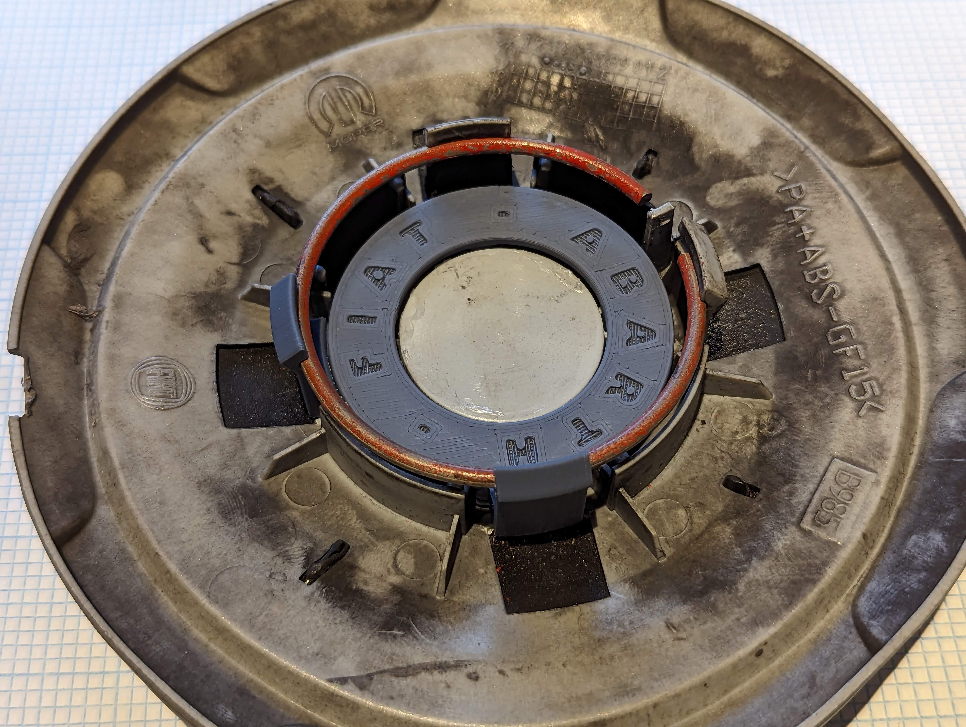 Miếng Chèn Sửa Nắp Mâm Xe Abarth 595 hoặc Fiat 500 130mm