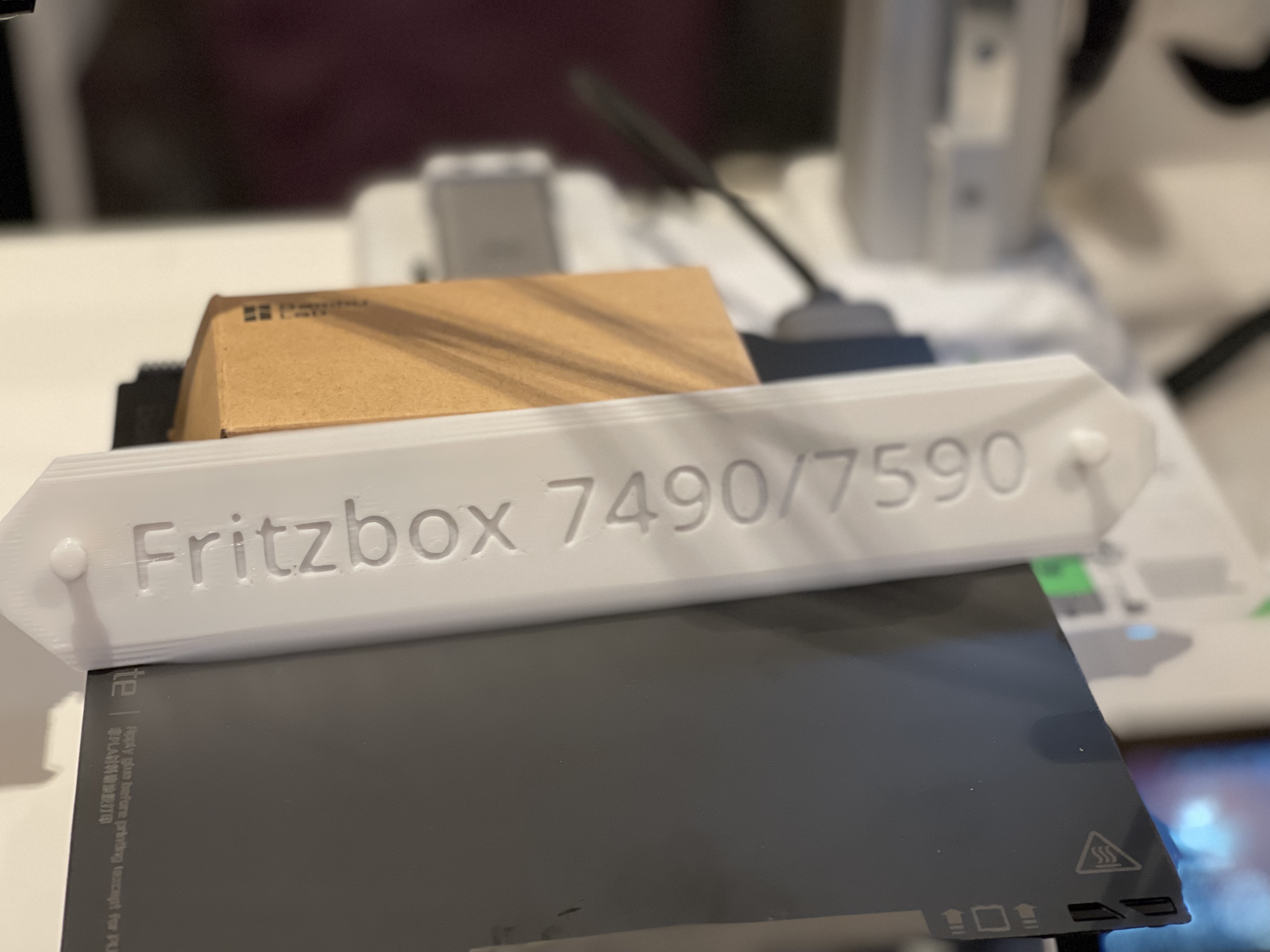 Giá Treo Tường FritzBox 7490 / 7590 "Không Khoan" Tấm Lắp Ráp 180x180