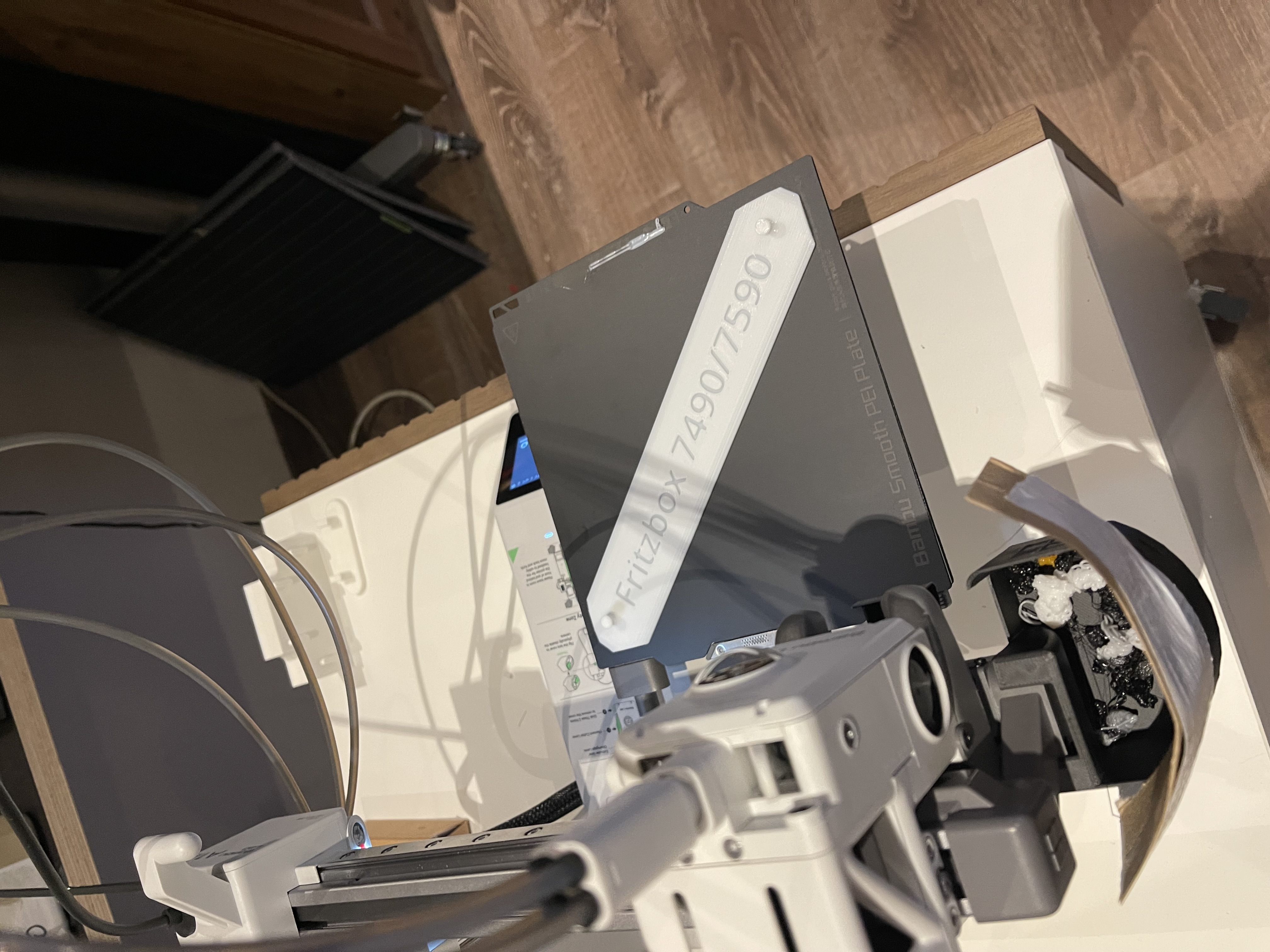 Giá Treo Tường FritzBox 7490 / 7590 "Không Khoan" Tấm Lắp Ráp 180x180