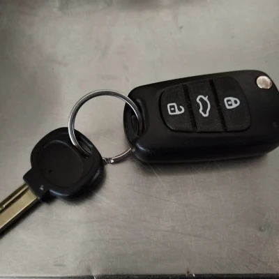 Vỏ chìa khóa xe KIA thay thế, nút có biểu tượng