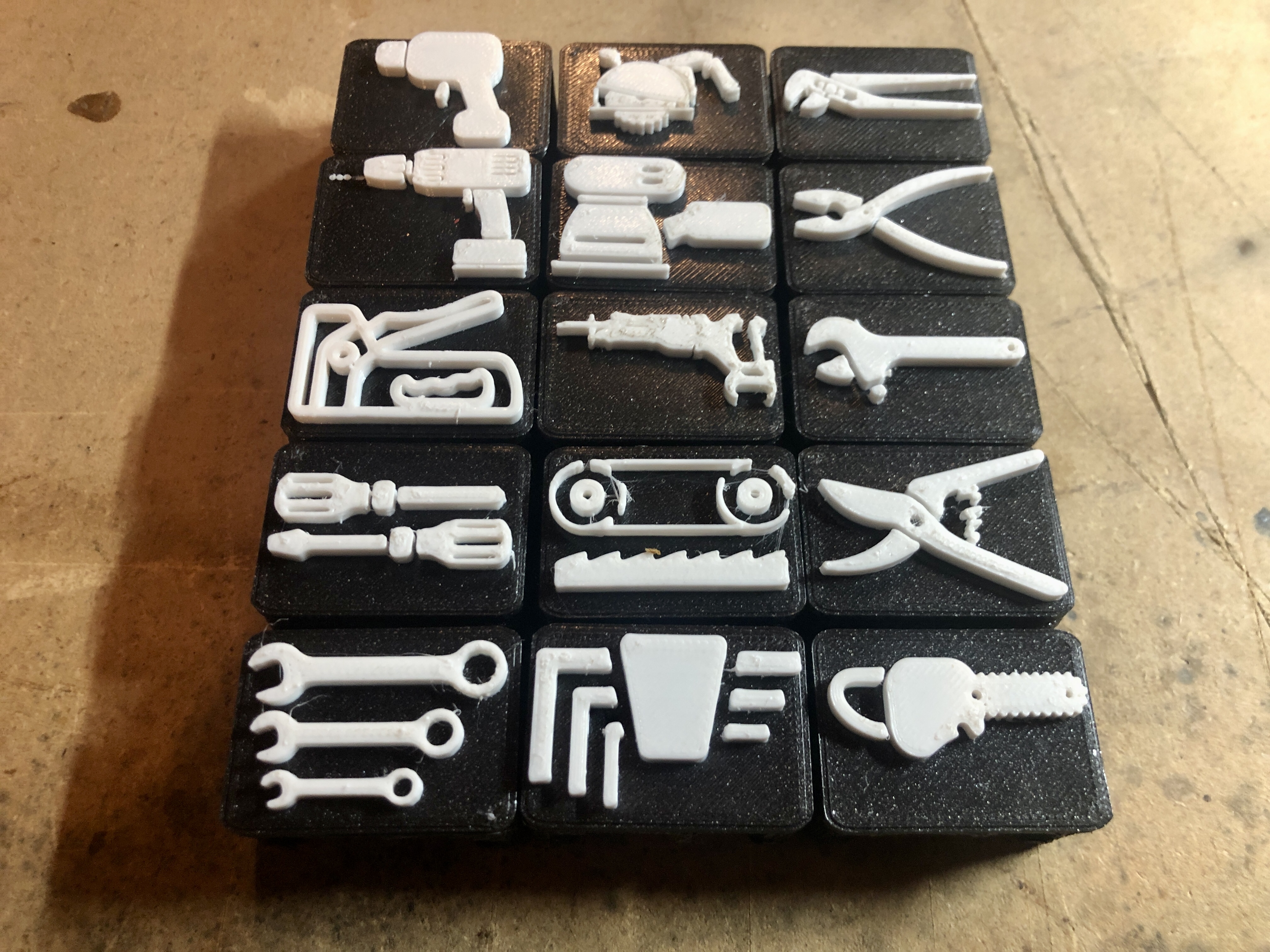 Nhãn Góc Hộp Milwaukee Packout