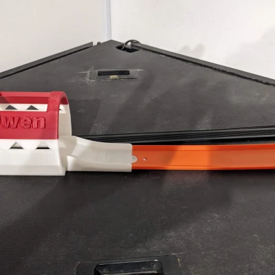 Đường hầm Hotwheels có nhảy