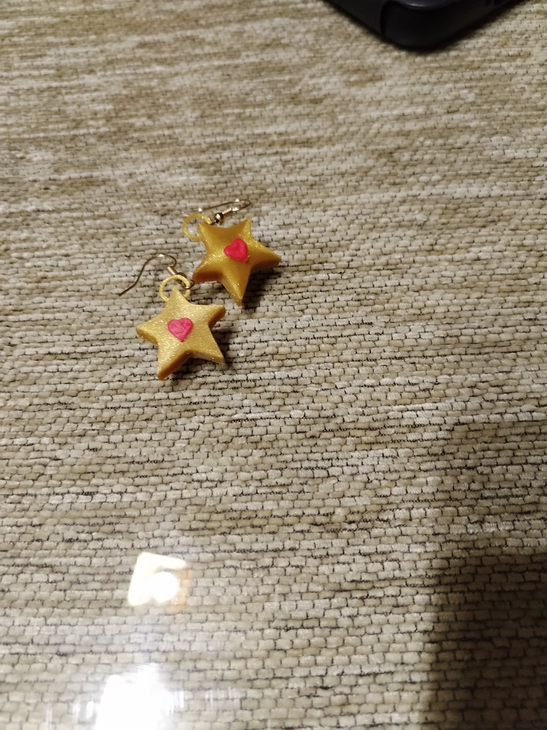 Bông tai sao vàng trái tim