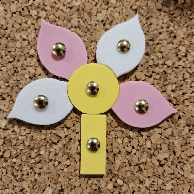 Trò Chơi Đóng Ghim Bằng Bần Cho Bé Có Bánh Răng