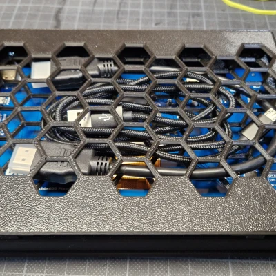 Hộp đựng kiêm đế cho màn hình HDMI 7inch