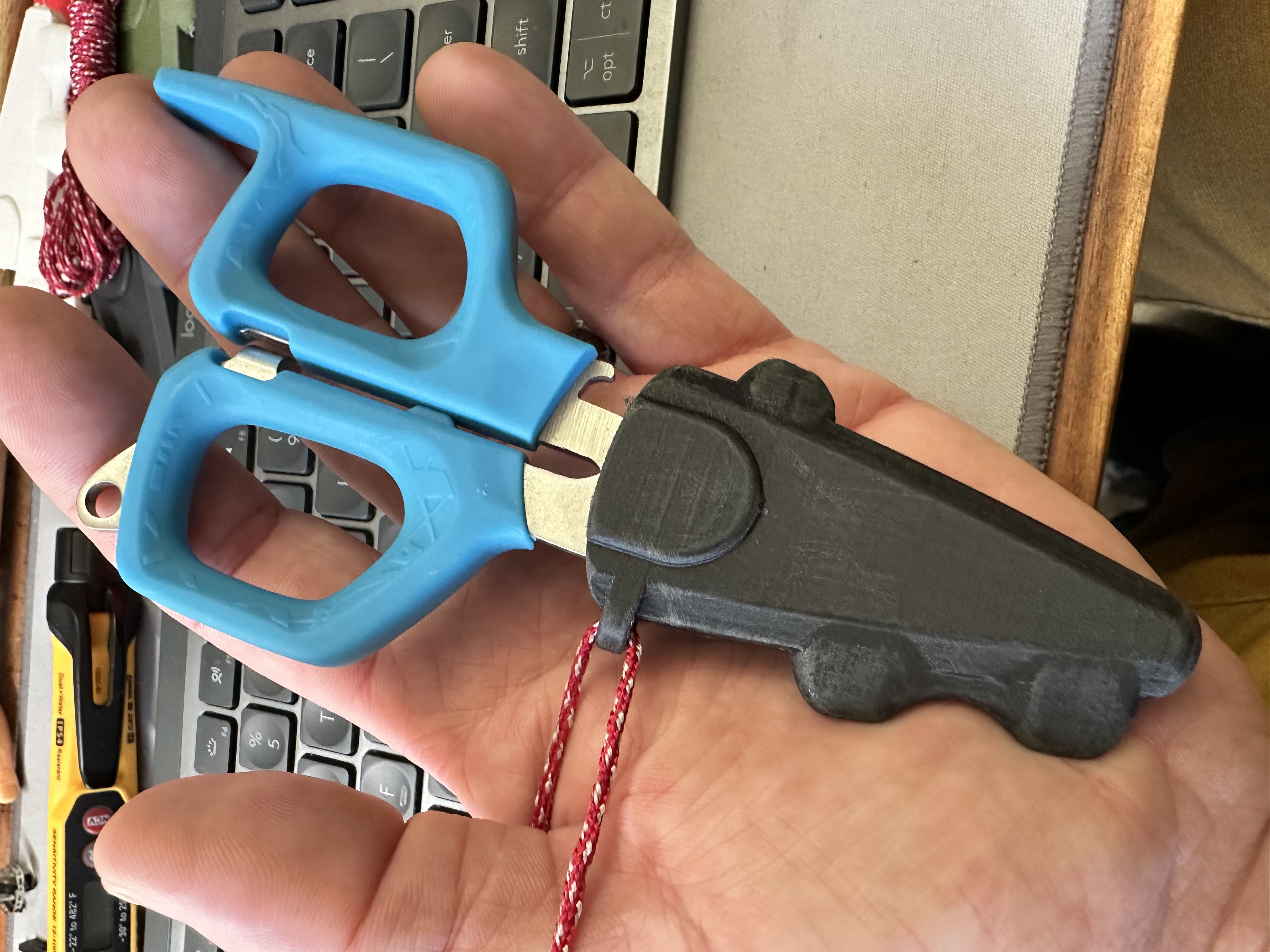 Vỏ Kéo Gerber Neat Freak