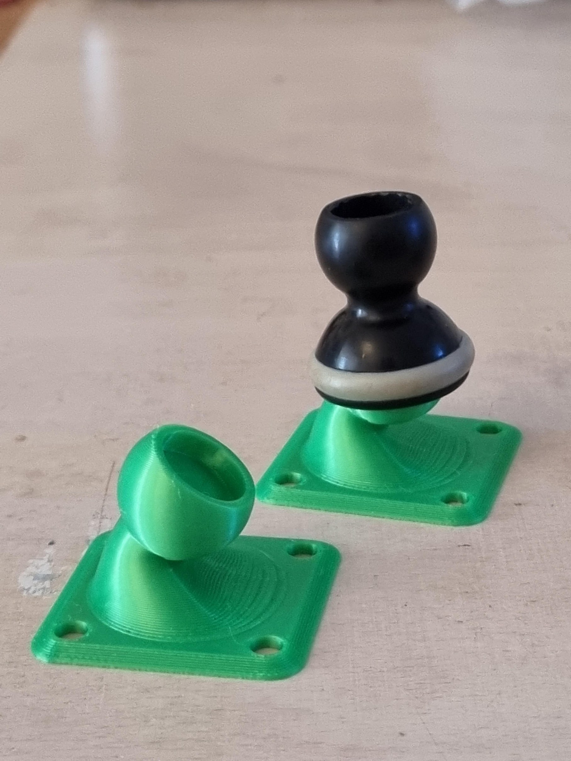 Thêm một khớp cầu đa năng nữa