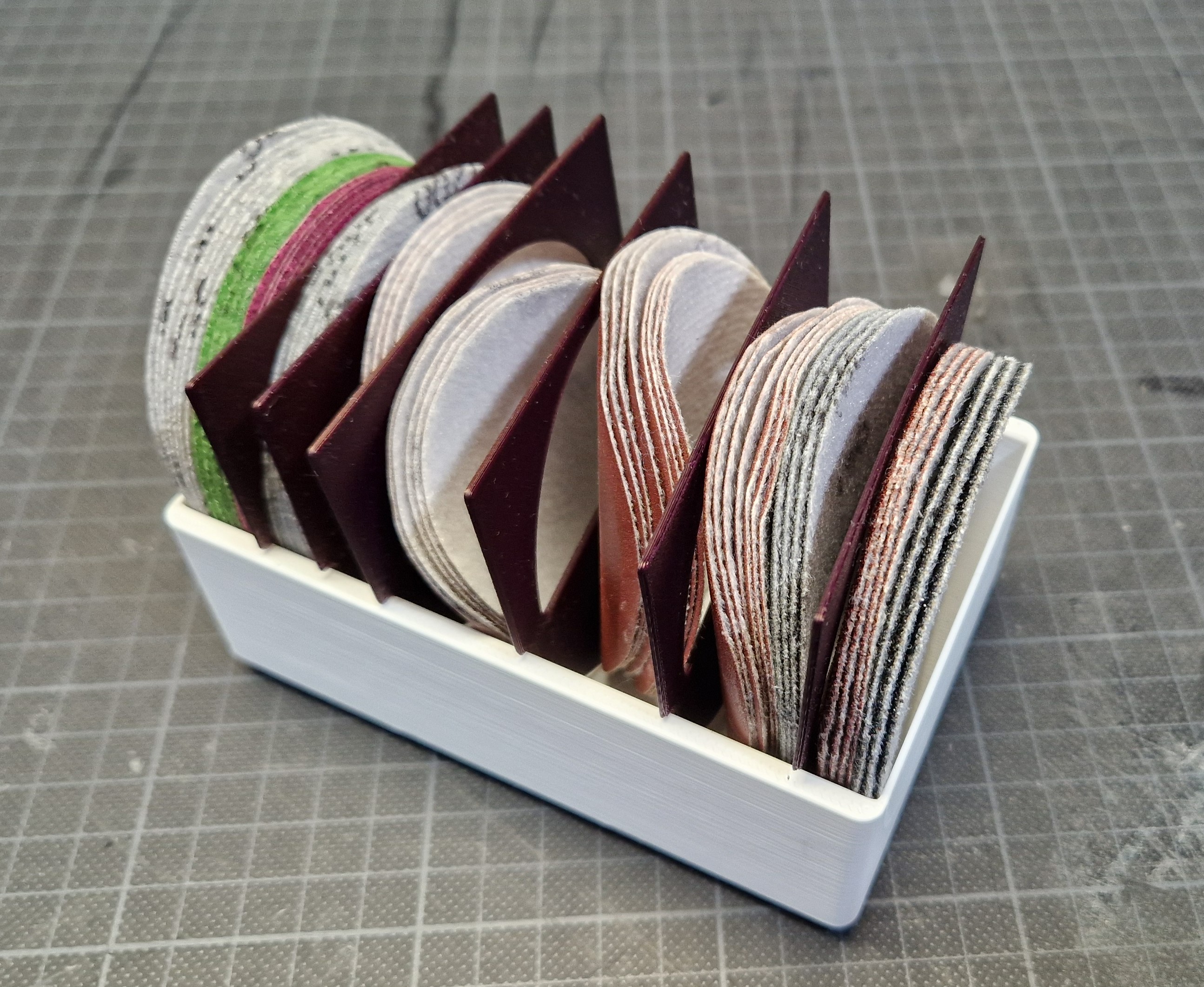 Hộp đựng Gridfinity cho miếng dán nhám 3 inch (không xếp chồng)