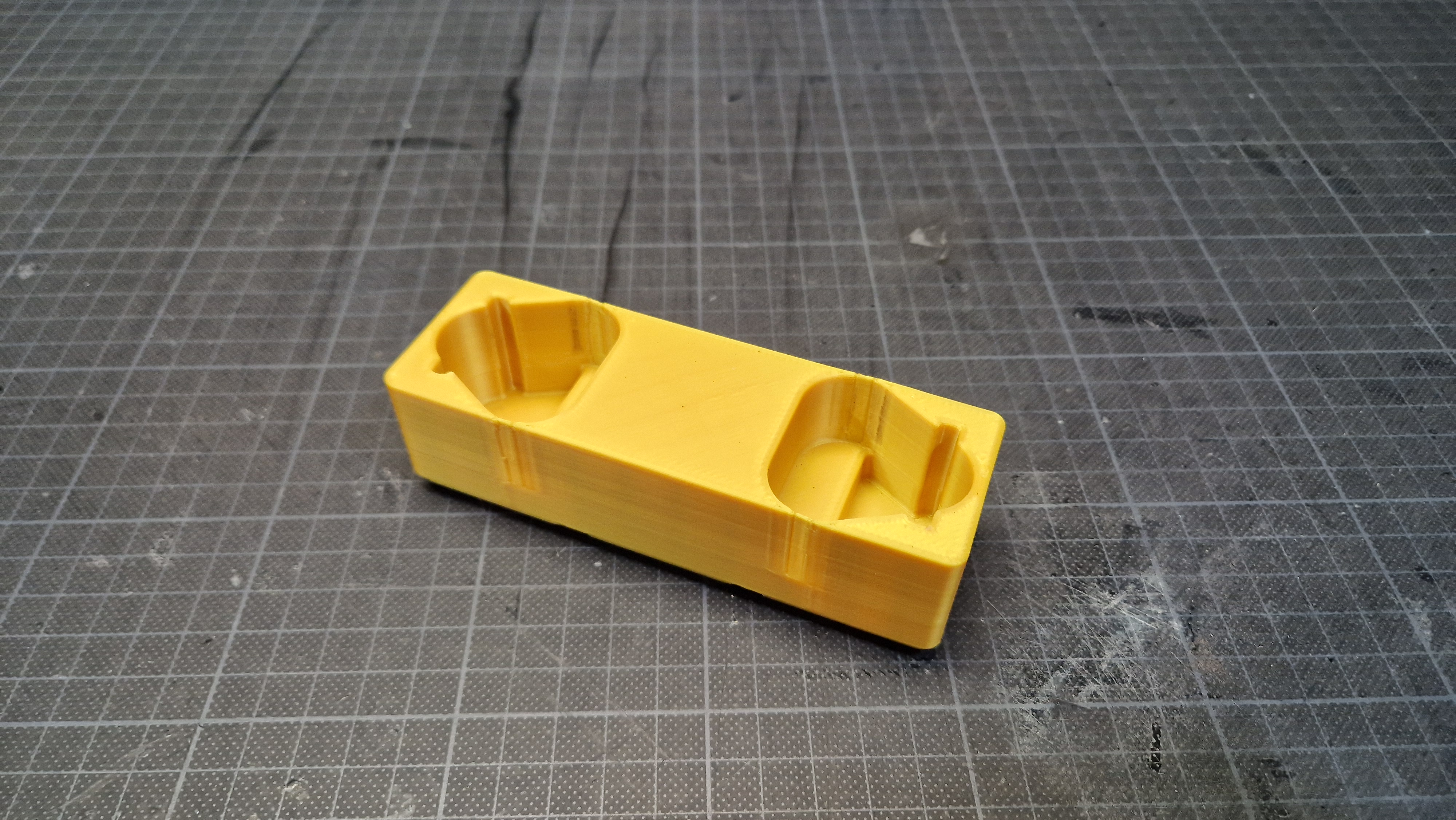 Lưu trữ Gridfinity cho hai pin Bosch 12V