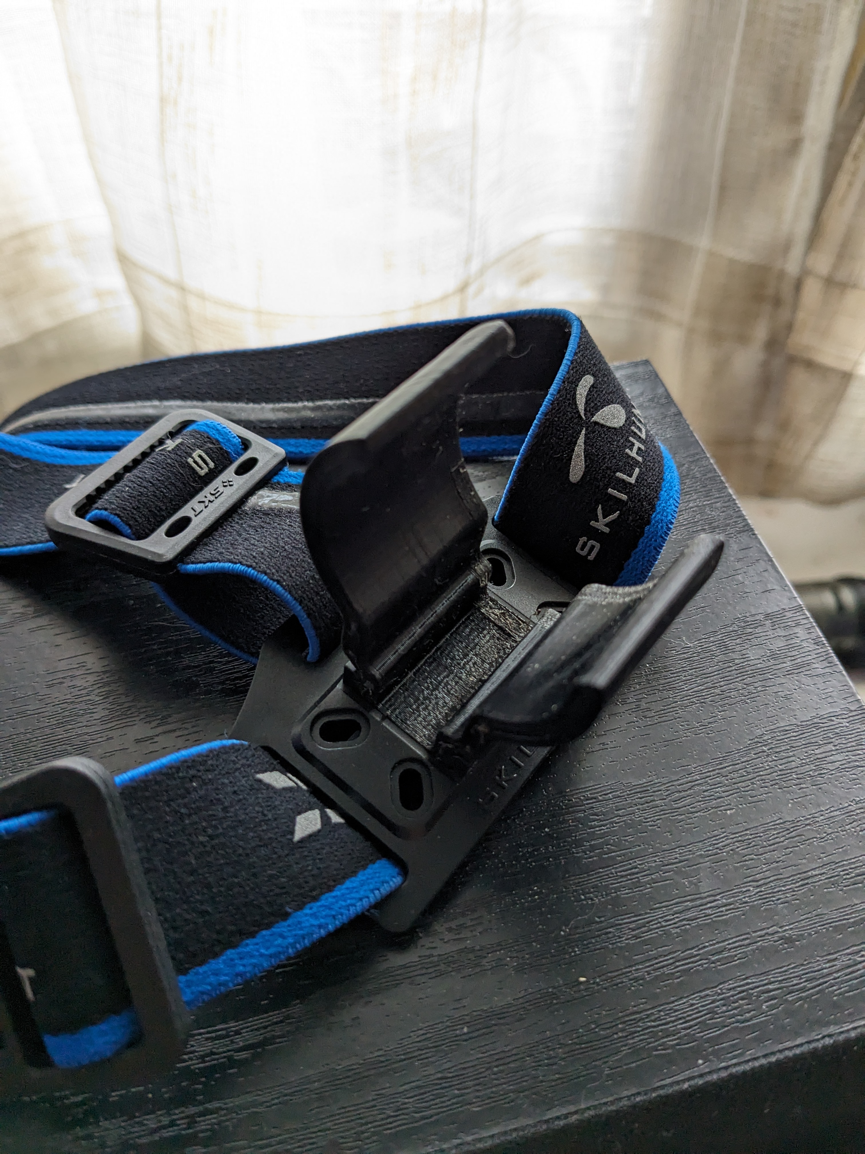 Giá đỡ Đèn pin NexTool 6 trong 1 cho headband Skilhunt HB3