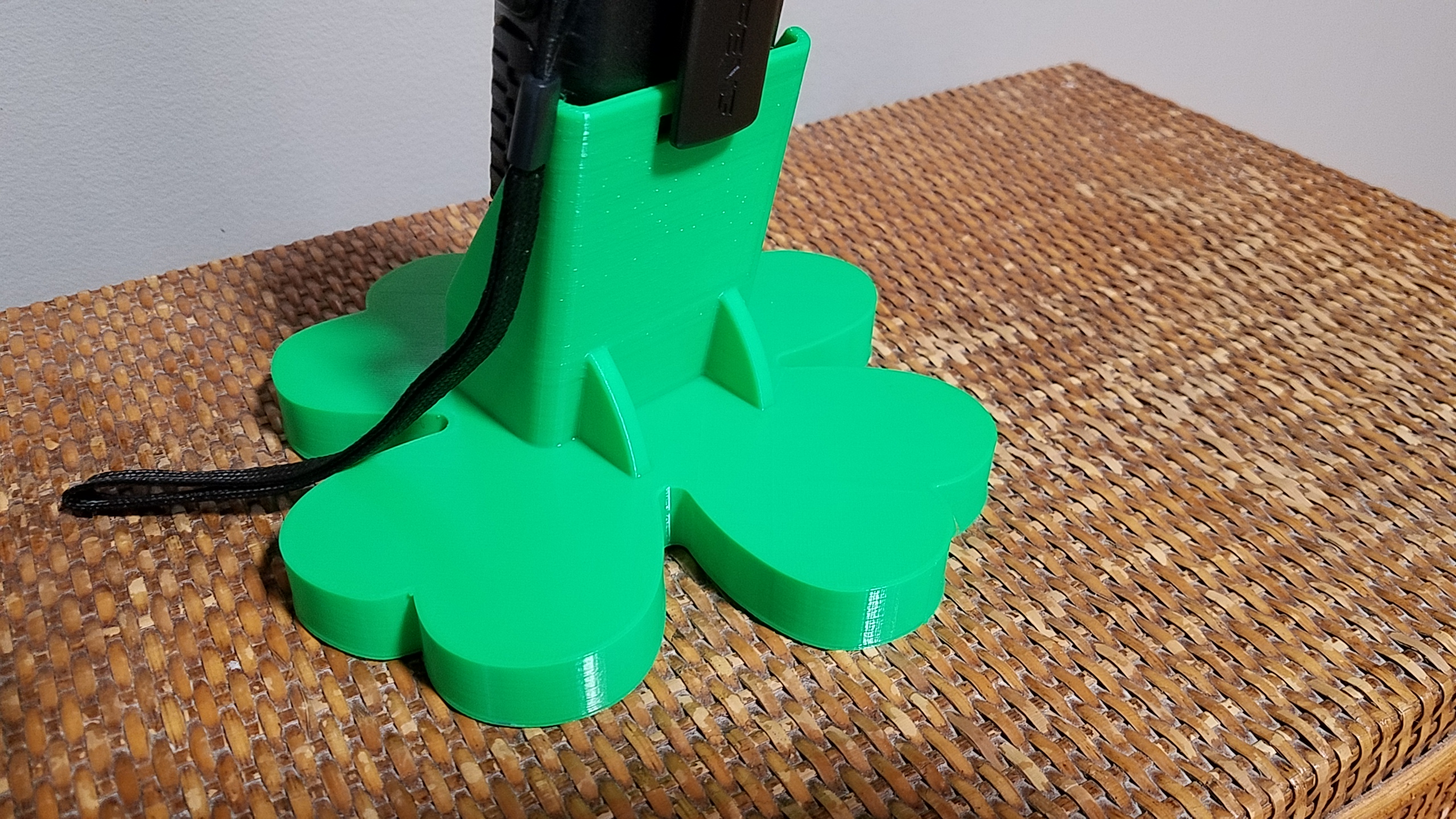 May Mắn Từ Baofeng Gang! Giá Đỡ Radio Hình Tóp Ba Khổng Lồ Cho Baofeng UV-5R Pin Dài, Mk I