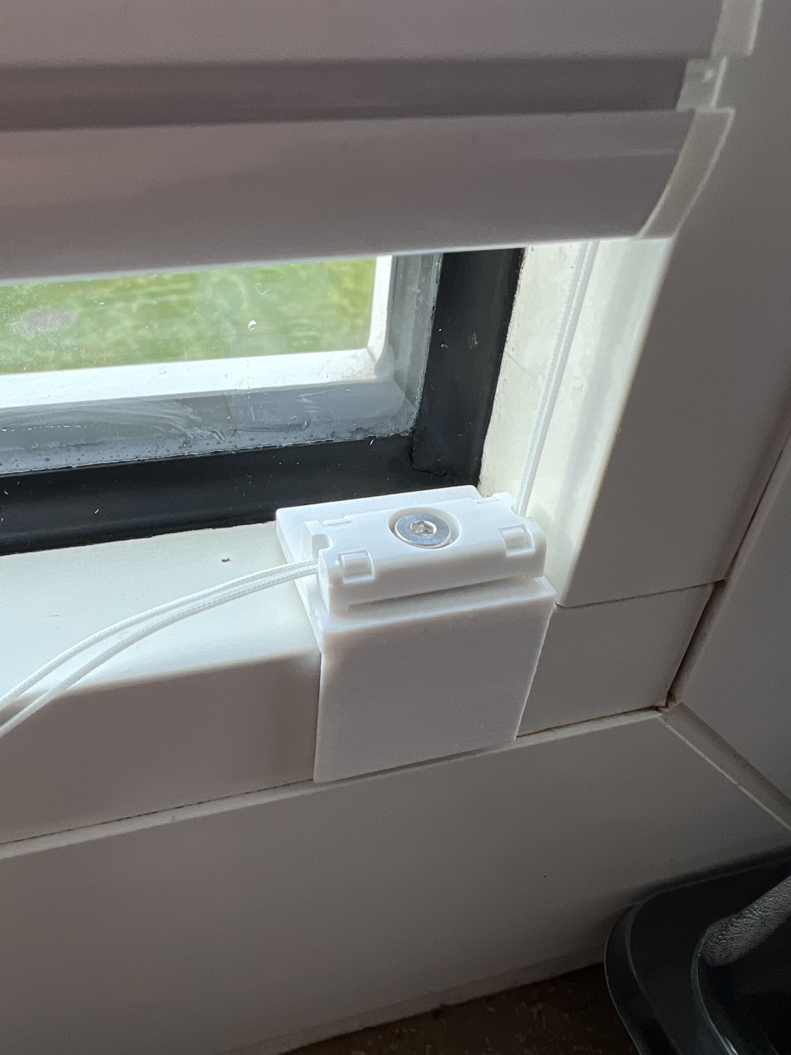 Adapter Dán Kẹp Rèm Plissee / Plissee Holder Glue Plate