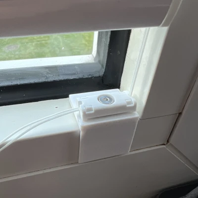 Adapter Dán Kẹp Rèm Plissee / Plissee Holder Glue Plate