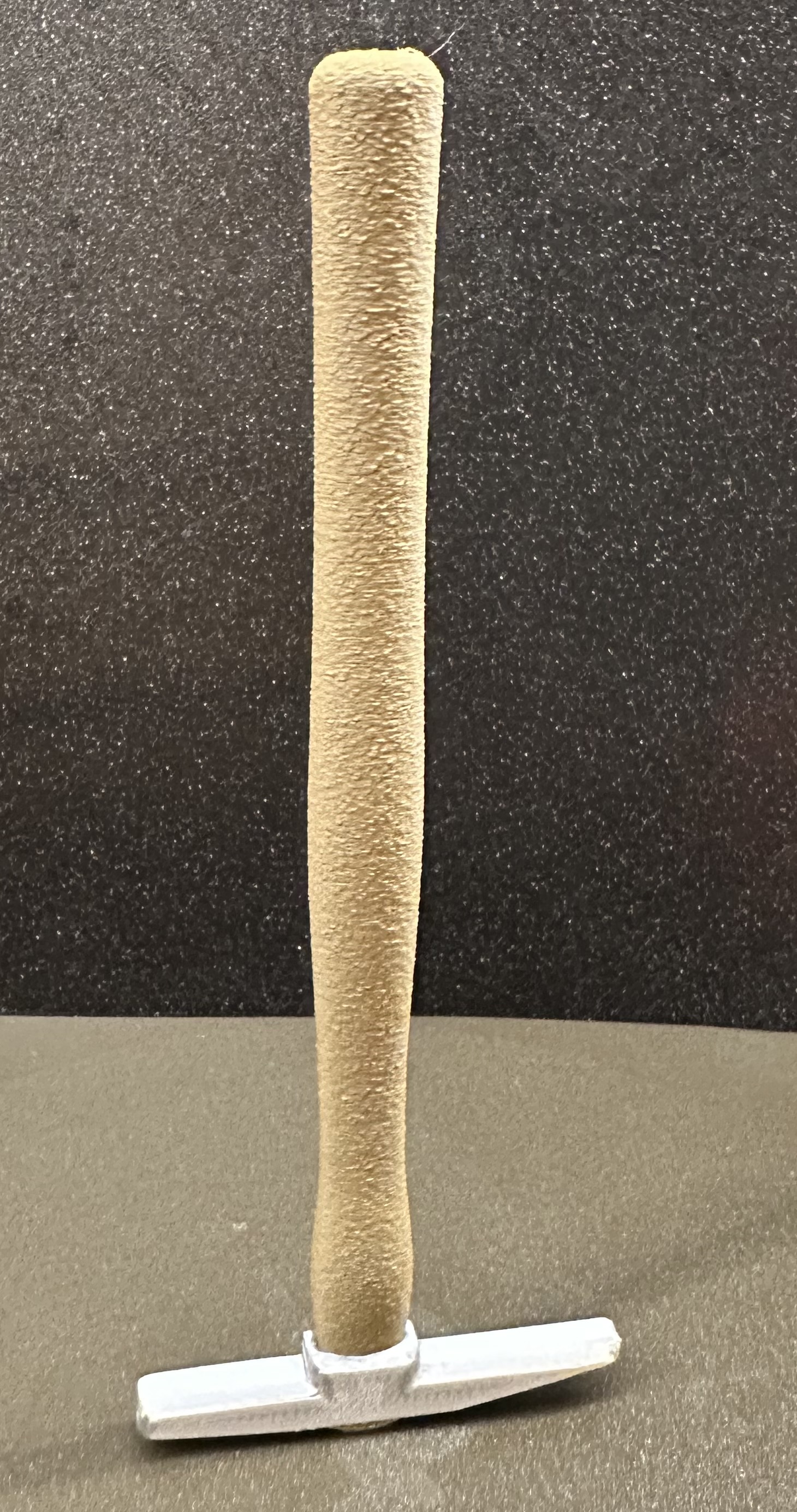 Một ít búa để phá vỡ một số ly