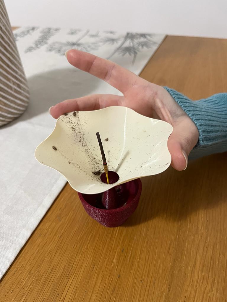 Người giữ hương 2 mảnh