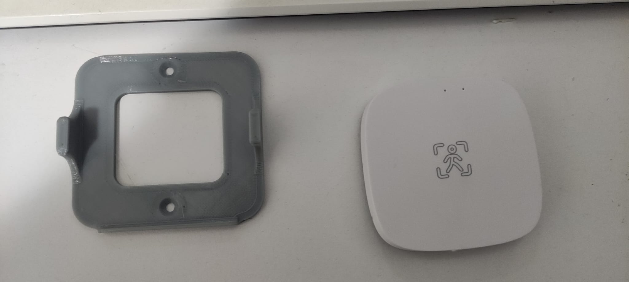 Giá Treo Tường Cảm Biến Chuyển Động Hiện Diện Con Người MmWave