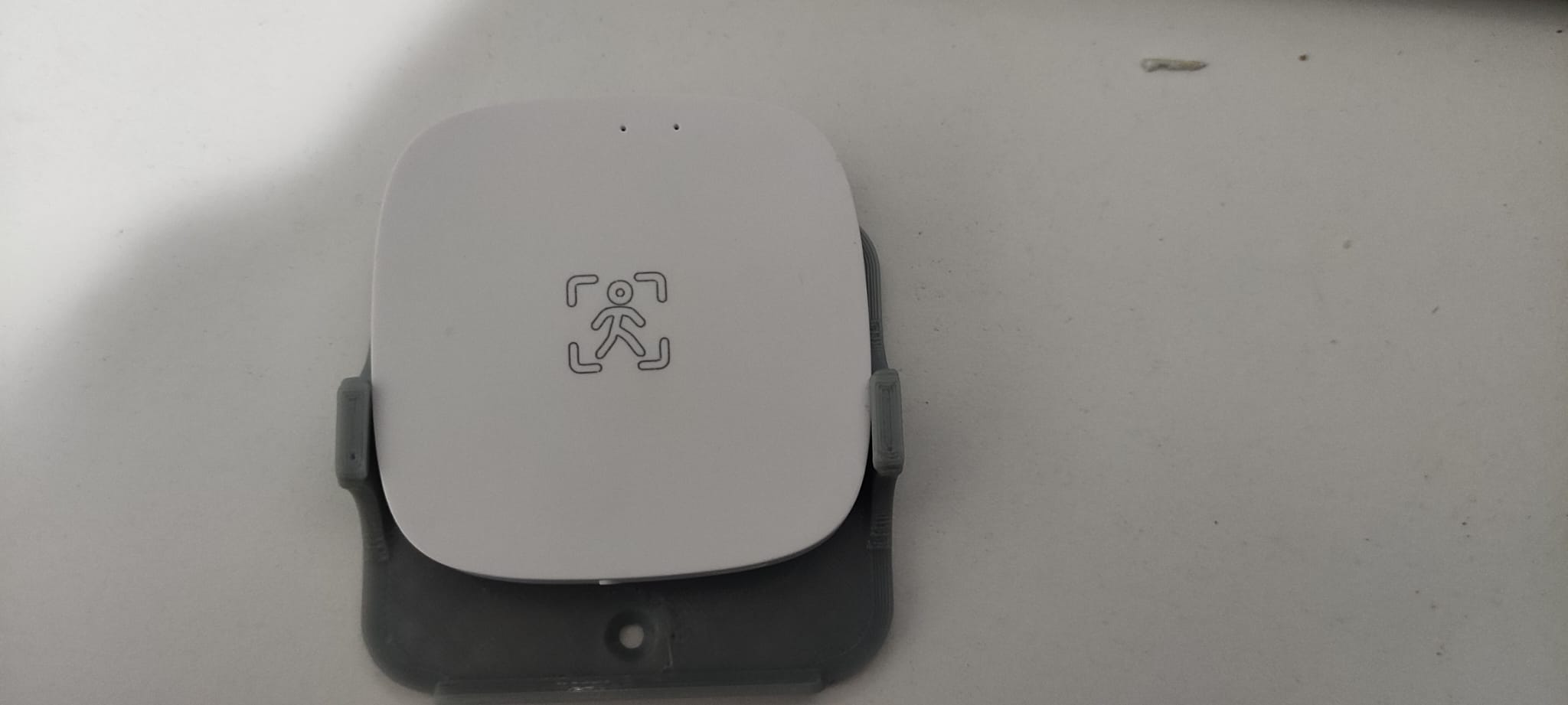 Giá Treo Tường Cảm Biến Chuyển Động Hiện Diện Con Người MmWave