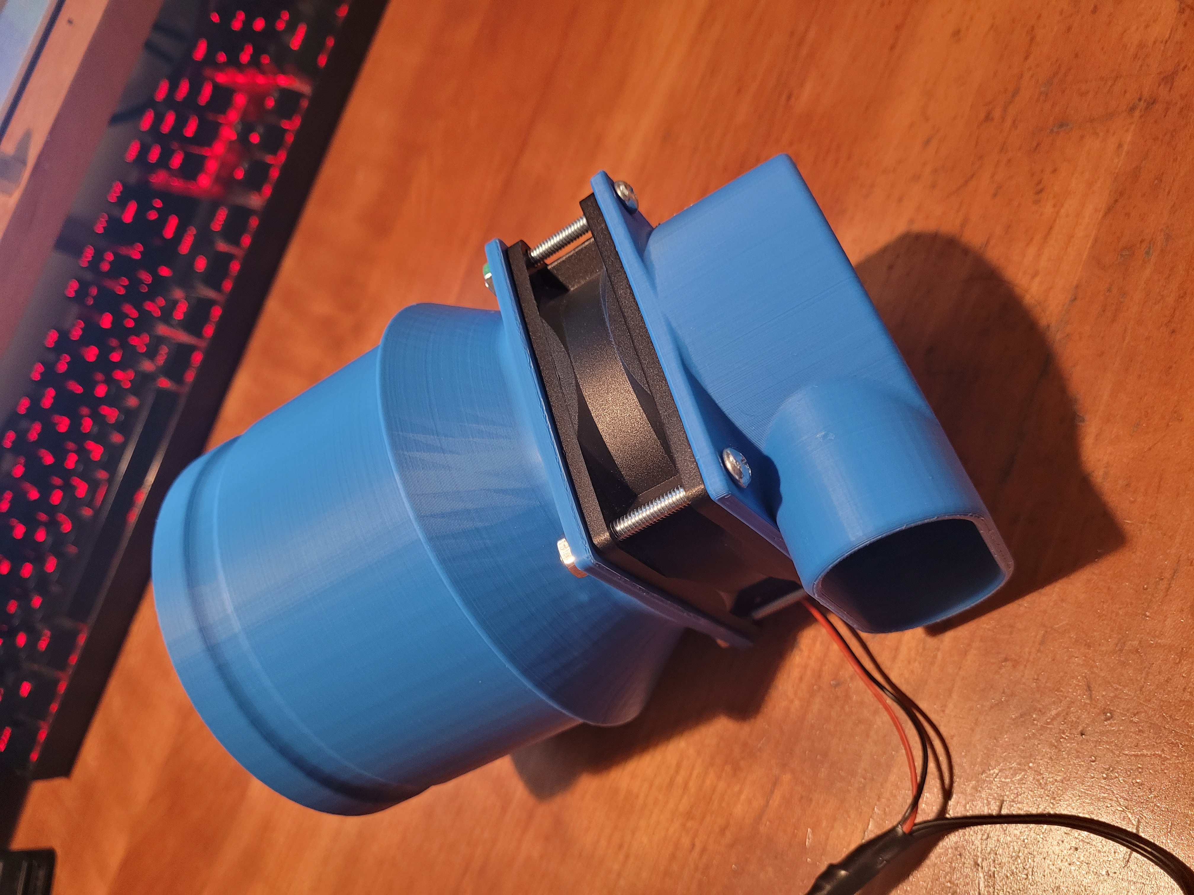 Giá đỡ quạt hút cho thùng máy 3D