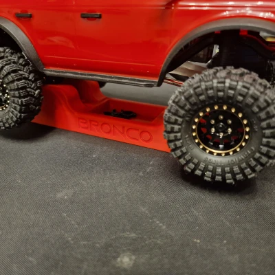 Giá Đỡ Trưng Bày TRX4m Cho Bronco và Defender