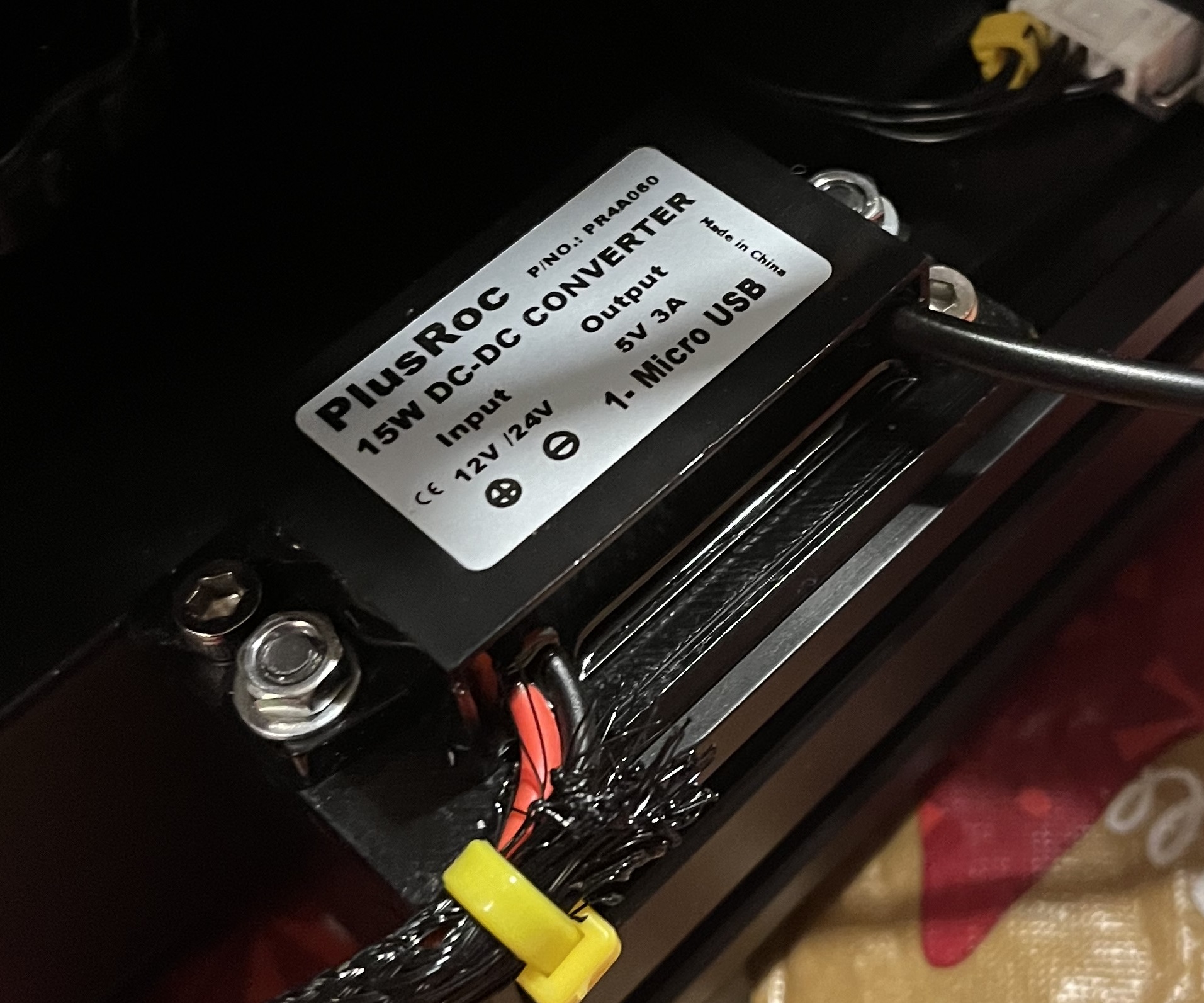 Tấm Gắn Bộ Chuyển Đổi Nguồn Hạ Áp